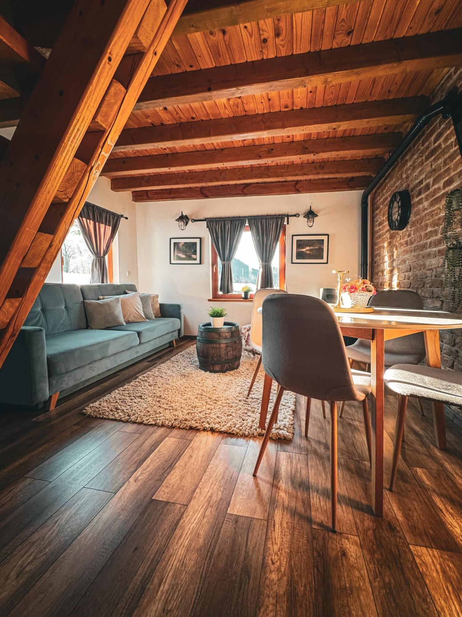 Woodenhouse With Two Apartments Otočac Exteriör bild