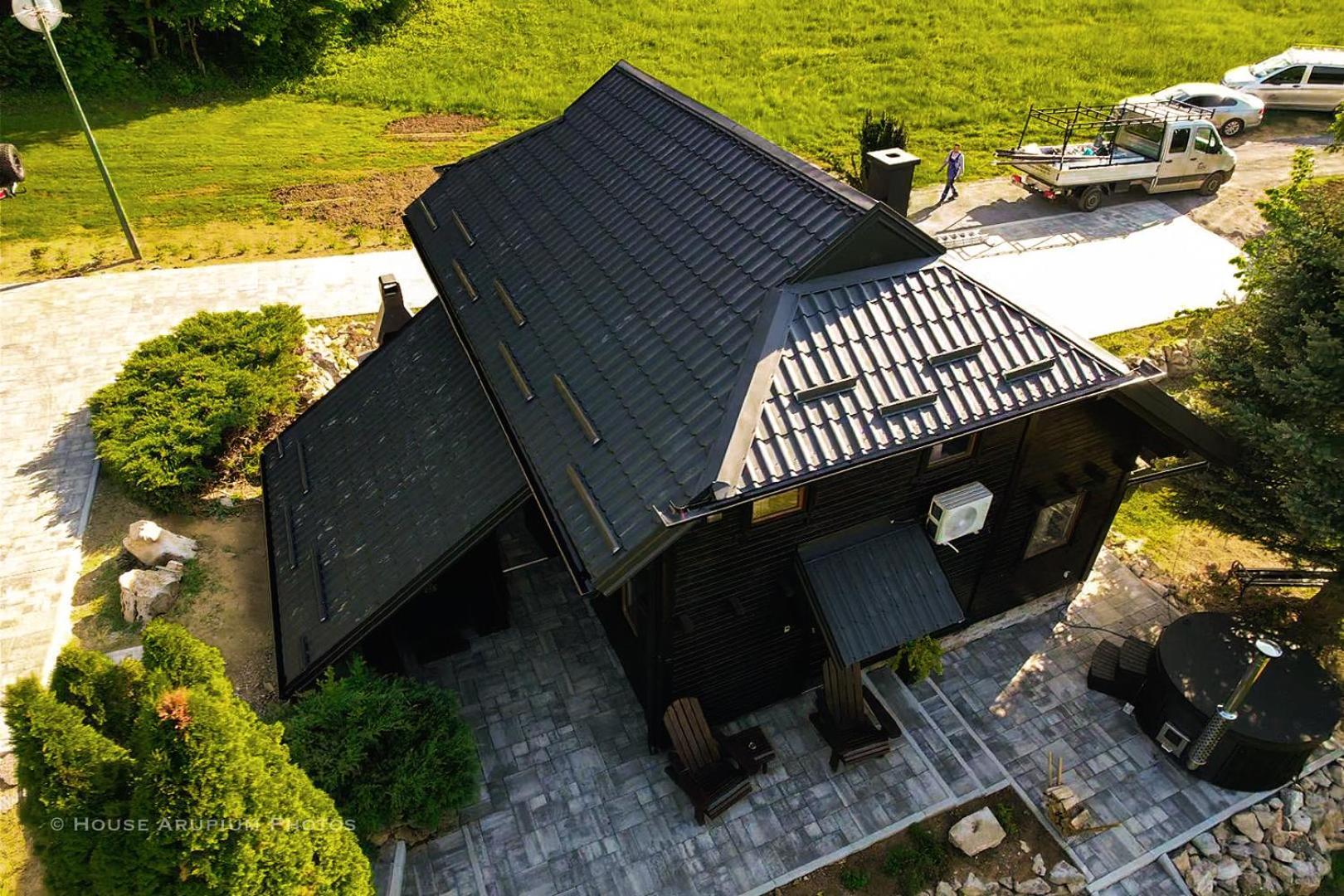 Woodenhouse With Two Apartments Otočac Exteriör bild